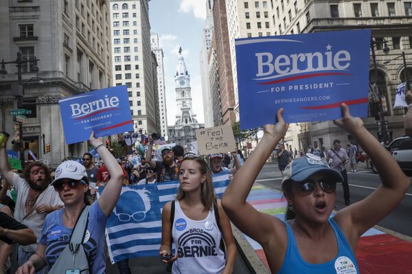 La manifestation des partisans de Bernie Sanders à Philadelhie La manifestation des partisans de Bernie Sanders à Philadelhie - Sputnik Afrique