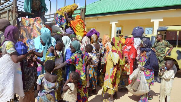 Des femmes et des enfants sauvés des griffes de Boko Haram, Nigeria - Sputnik Afrique