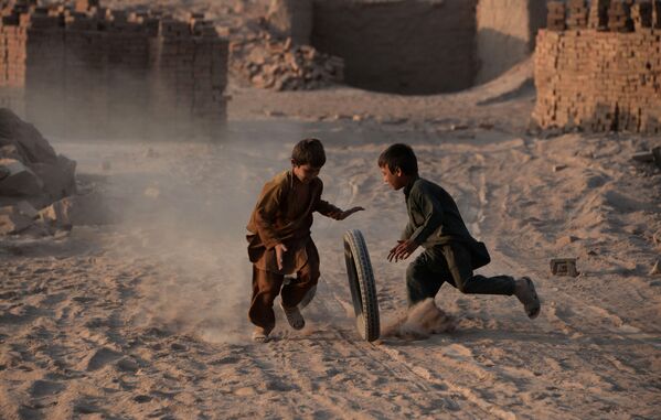 Des enfants aux abords de Jalalabad (Afghanistan). - Sputnik Afrique