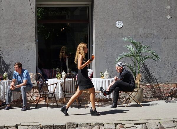 Une habitante de Riga, la capitale lettone - Sputnik Afrique