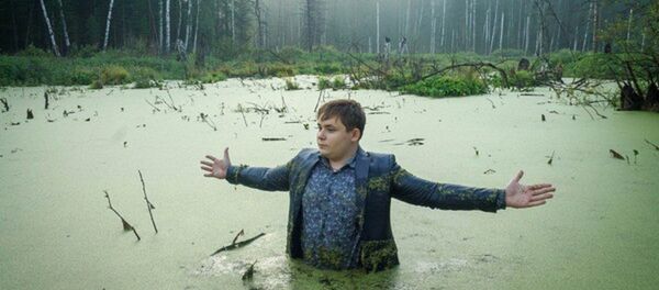 Garçon russe dans un marécage - Sputnik Afrique