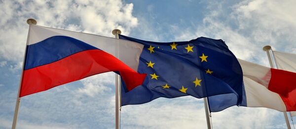 Flags of Russia, the EU and France on the promenade of Nice - Sputnik Afrique