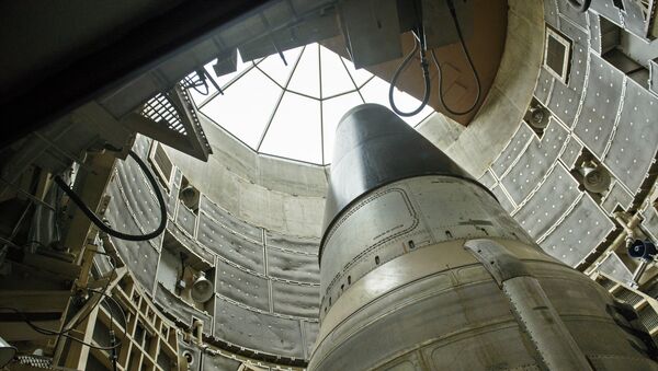 A deactivated Titan II nuclear ICMB is seen in a silo at the Titan Missile Museum on May 12, 2015 in Green Valley, Arizona. - Sputnik Afrique