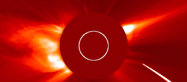 Une comète plonge vers le Soleil - Sputnik Afrique