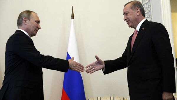 Le dirigeant russe Vladimir poutine et son homologue turc Recep Tayyip Erdogan - Sputnik Afrique