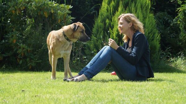 Olivia Sievers et son chien Rubio - Sputnik Afrique