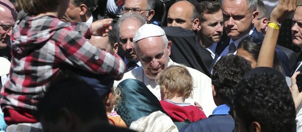 Le pape François et les migrants - Sputnik Afrique