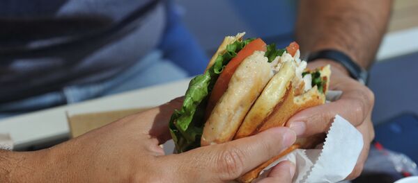 Les Russes pas les bienvenus dans les restaurants madrilènes? - Sputnik Afrique