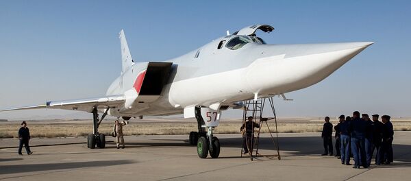 In this photo taken on Monday, Aug. 15, 2016, A Russian Tu-22M3 bomber stands on the tarmac at an air base near Hamedan, Iran. - Sputnik Afrique
