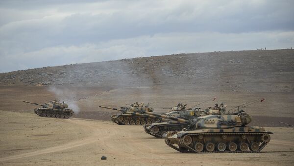 L'attaque des chars turcs - Sputnik Afrique