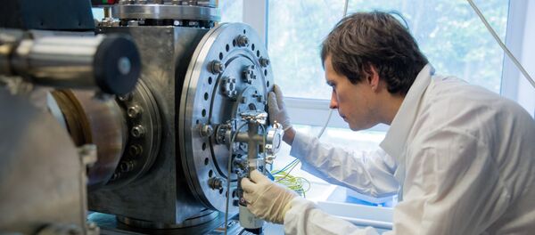 Des scientifiques russes créent un générateur de plasma unique - Sputnik Afrique