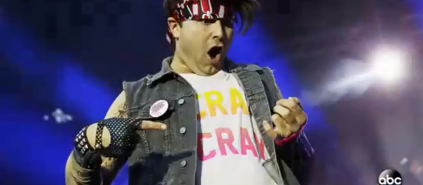 Le Championnat du monde d'air guitar en Finlande: l'air de jouer pour la paix… - Sputnik Afrique