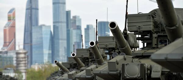 T-90-Panzer bei den Vorbereitungen auf die Siegesparade 2016 - Sputnik Afrique