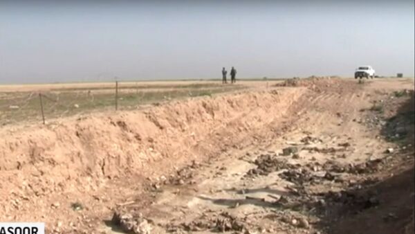 Plus de 70 charniers de Daech découvertes en Syrie et en Irak - Sputnik Afrique
