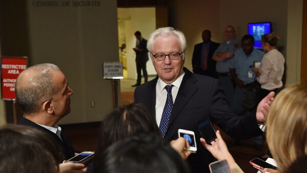 Vitaly Churkin, Russia's Ambassador to the United Nations speaks to the media outside the Security Council chambers July 20, 2014 at UN headquarters in New York as an emergency closed door meeting of the Security Council about the situation in Gaza was called. - Sputnik Afrique