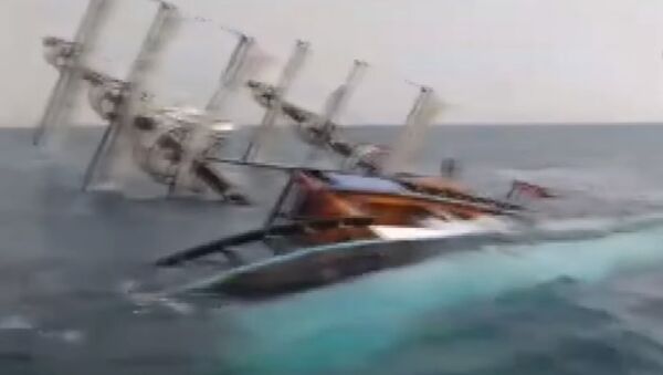 Vidéo du naufrage du bateau touristique en Turquie - Sputnik Afrique