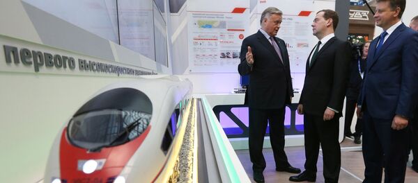 Д.Медведев посетил международный форум Транспорт России - Sputnik Afrique