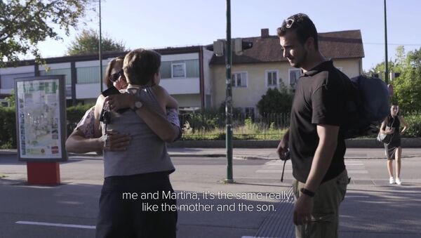 Un couple autrichien fait de cet hôte syrien un membre de sa famille - Sputnik Afrique