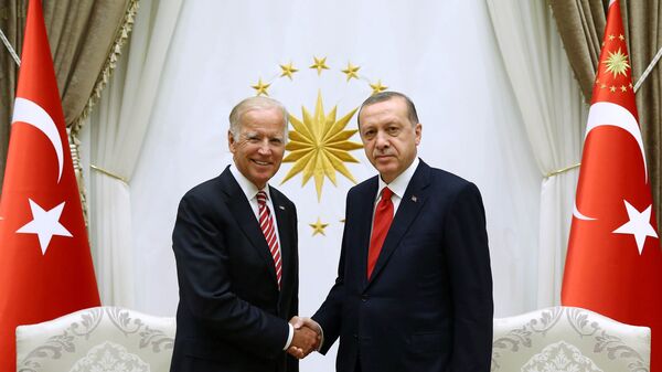 Le vice-président américain Joe Biden et le président turc Recep Tayyip Erdogan - Sputnik Afrique
