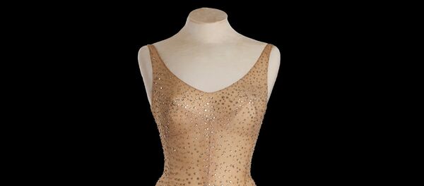 Une robe de Marilyn Monroe - Sputnik Afrique