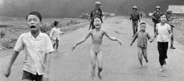 Petite Vietnamienne brûlée au napalm - Sputnik Afrique