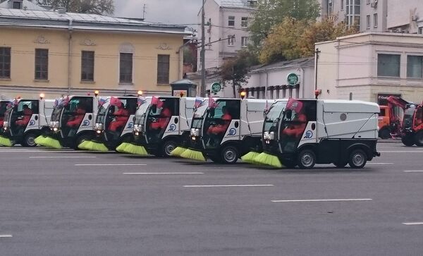 Défilé des véhicules municipaux à Moscou - Sputnik Afrique