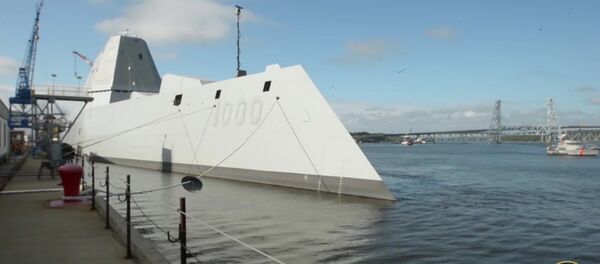 La mise à l'eau d'un navire furtif des USA diffusée sur internet - Sputnik Afrique