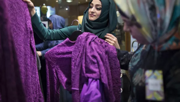 Frauen in einem Niqab-Shop - Sputnik Afrique