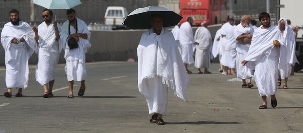 Паломники во время хаджа в Саудовской Аравии - Sputnik Afrique