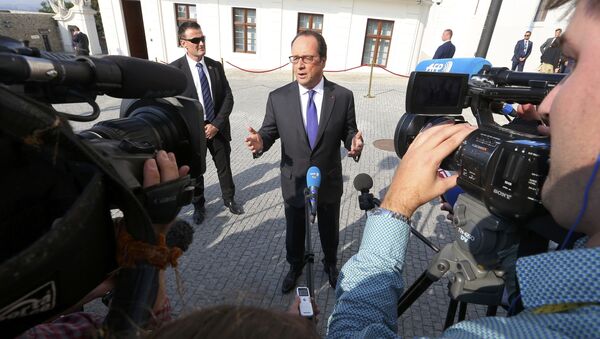 France's President Francois Hollande arrives for the European Union summit- the first one since Britain voted to quit- in Bratislava, Slovakia, September 16, 2016. - Sputnik Afrique