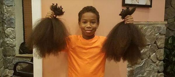 This 8 Year Old Boy Spent 2 Years Growing His Hair To Make Wigs For Kids With Cancer - Sputnik Afrique