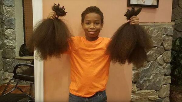 This 8 Year Old Boy Spent 2 Years Growing His Hair To Make Wigs For Kids With Cancer - Sputnik Afrique