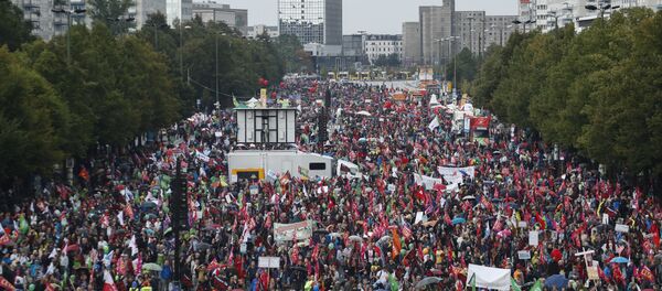 La manifestation contre le TTIP en Allemagne ressemblent 100 000 personnes - Sputnik Afrique