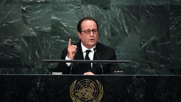 Hollande et Valls en hausse (sondage) - Sputnik Afrique