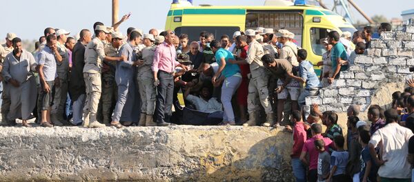 Naufrage d’un bateau de migrants près des côtes libyennes: 8 morts, plus de 100 disparus Naufrage d’un bateau de migrants près des côtes libyennes: 8 morts, plus de 100 disparus - Sputnik Afrique