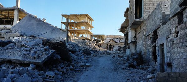 Освобоженный лагерь палестинских беженцев Хандарат на северо-востоке Алеппо - Sputnik Afrique