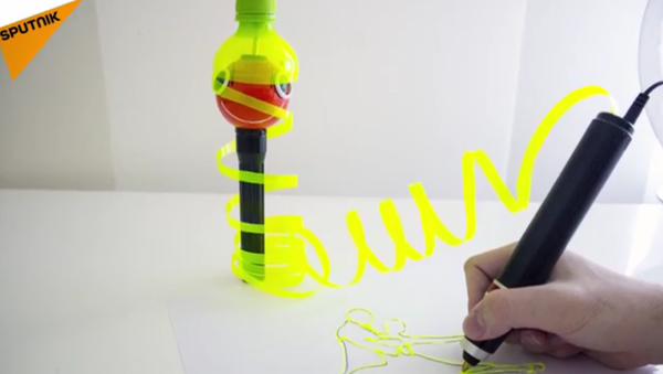 Le stylo 3D qui vous permet de dessiner avec du plastique recyclé - Sputnik Afrique