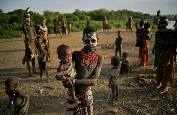 Les anciennes tribus d’Ethiopie en voie de disparition - Sputnik Afrique