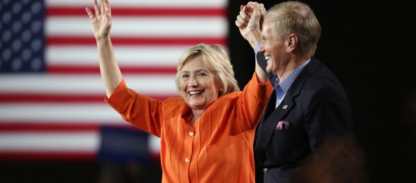 Hillary et Bill Clinton - Sputnik Afrique