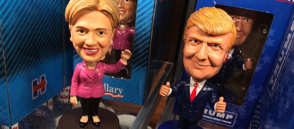 Les poupées de Trump et Clinton Les poupées de Trump et Clinton - Sputnik Afrique