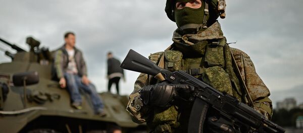 Un soldat équipé de Ratnik - Sputnik Afrique