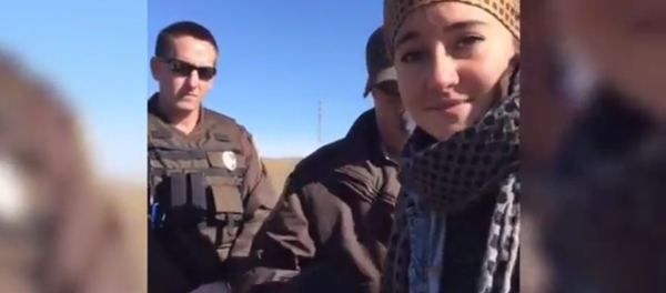 La star du film Snowden interpellée aux USA - Sputnik Afrique