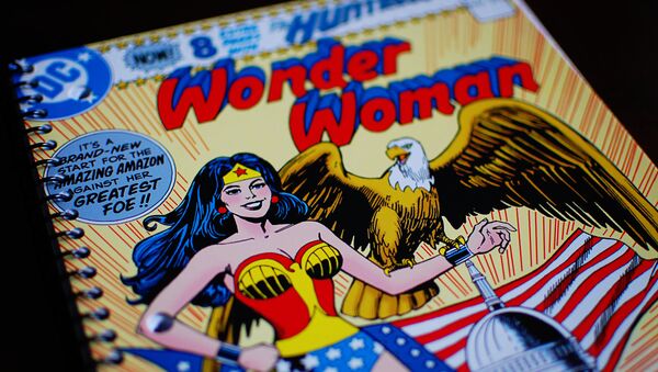 Le cahier avec Wonder Woman - Sputnik Afrique