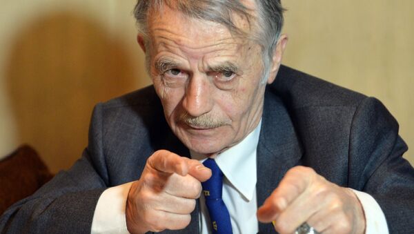 Mustafa Dzhemilev, historical leader of the Crimean Tatar National Movement and former Soviet dissident speaks to journalists during his interview for AFP in Kiev on May 6, 2014. - Sputnik Afrique