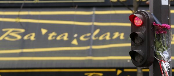 Hommage aux victimes du Bataclan - Sputnik Afrique