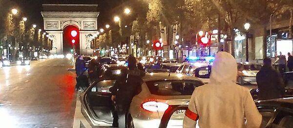 Les policiers manifestent à Paris - Sputnik Afrique
