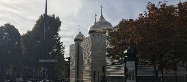 Cinq Bulbes à Paris pour rapprocher la France et la Russie - Sputnik Afrique