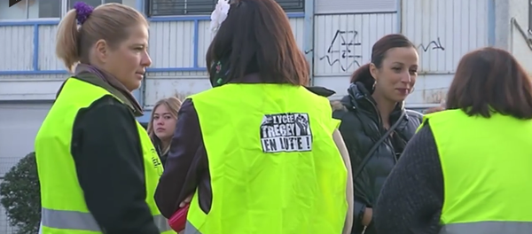 Les agressions contre les enseignants se multiplient en France Les agressions contre les enseignants se multiplient en France - Sputnik Afrique