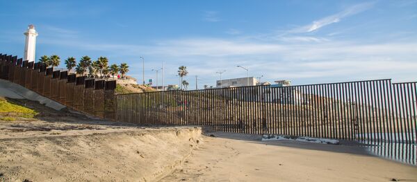 United States / Mexico Ocean Border Fence United States / Mexico Ocean Border Fence - Sputnik Afrique