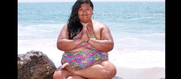 Une pratique du yoga toute en rondeurs Une pratique du yoga toute en rondeurs - Sputnik Afrique